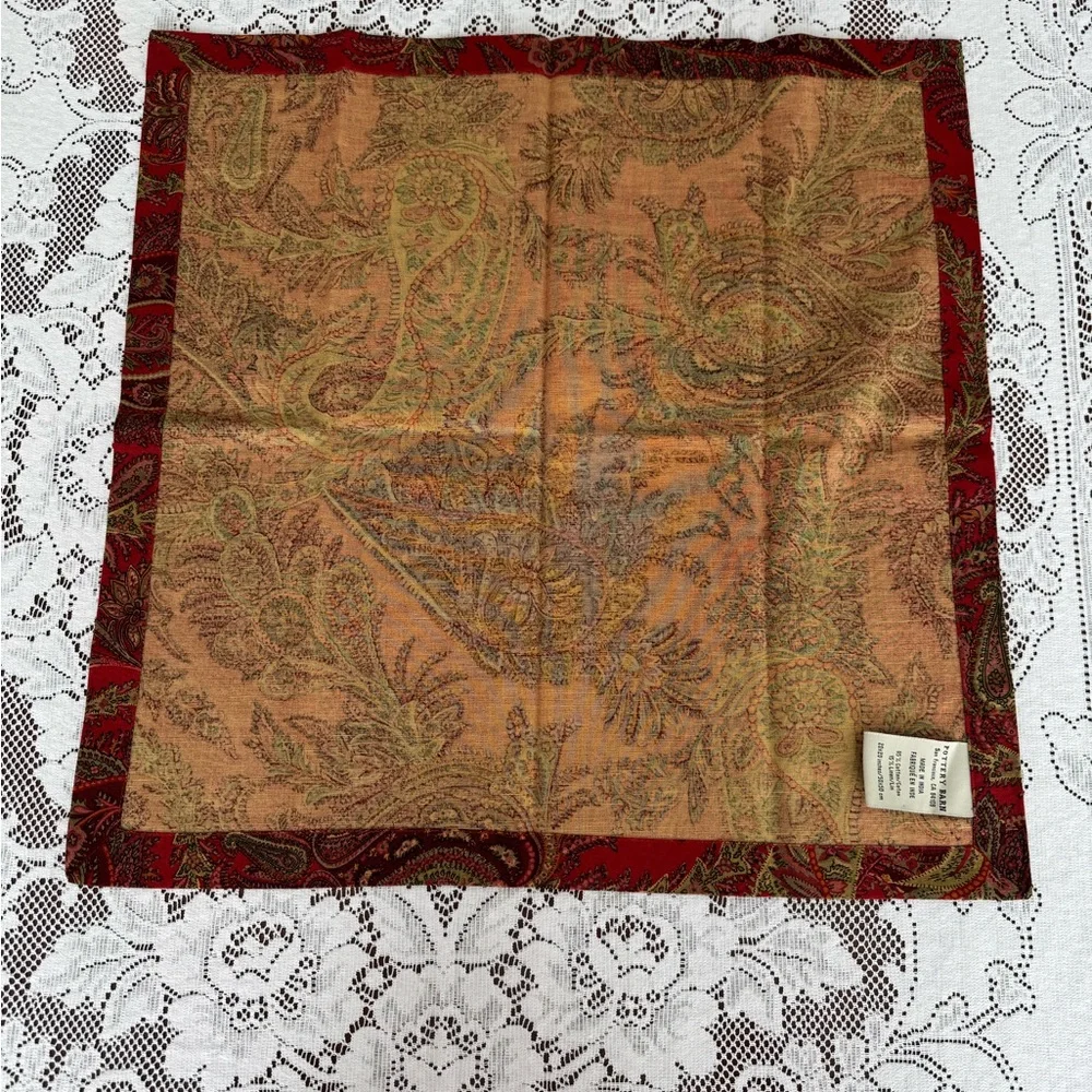 Pottery Barn Caroline Paisley Cloth Napkins Set of 4 NWOT 20” x 20”